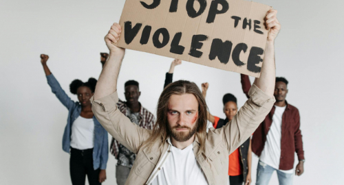 Mostra "Com'eri vestita?": abbattere i pregiudizi sulle vittime di violenza sessuale